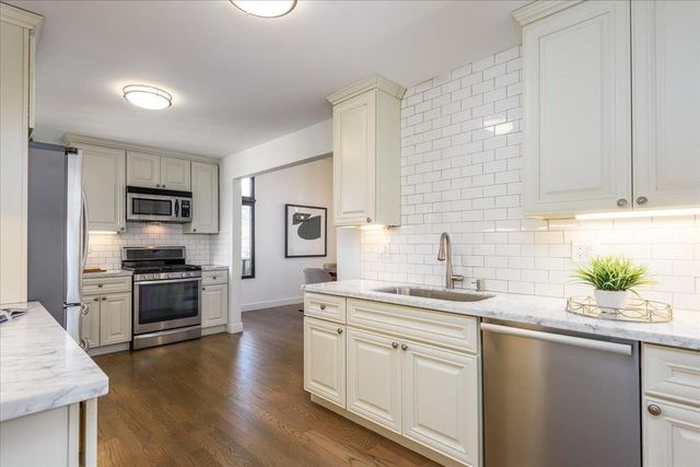 12 CRANFIELD Avenue, San Carlos, CA 94070