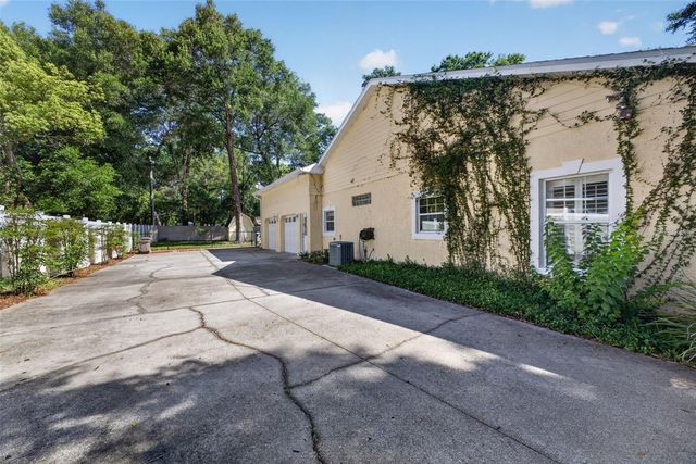 26243 TROON AVENUE, Mount Plymouth, FL 32776