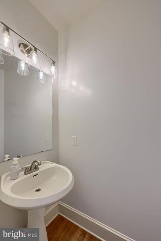 1032 SUNWOOD LN, Lancaster, PA 17601