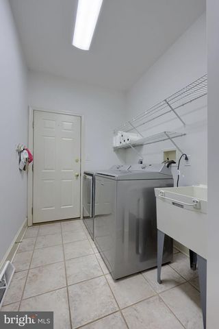 1032 SUNWOOD LN, Lancaster, PA 17601