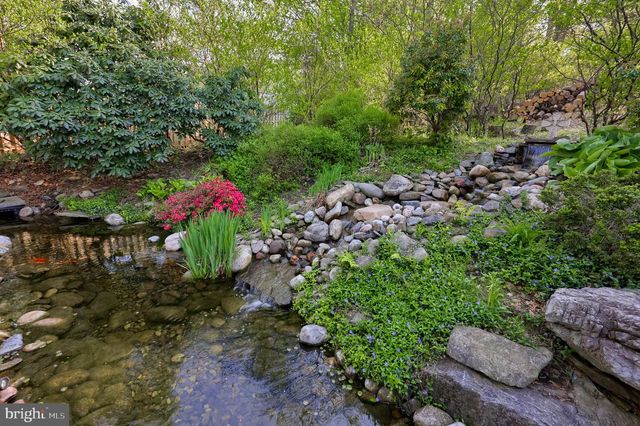 1032 SUNWOOD LN, Lancaster, PA 17601