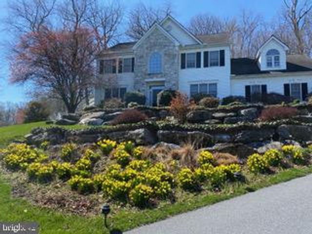 1032 SUNWOOD LN, Lancaster, PA 17601