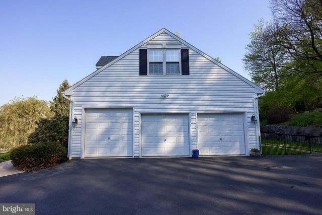 1032 SUNWOOD LN, Lancaster, PA 17601