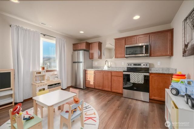 2479 3RD Street SE, East Wenatchee, WA 98802