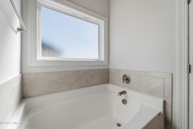 550 Appalachian Trail N, Jacksonville, NC 28546