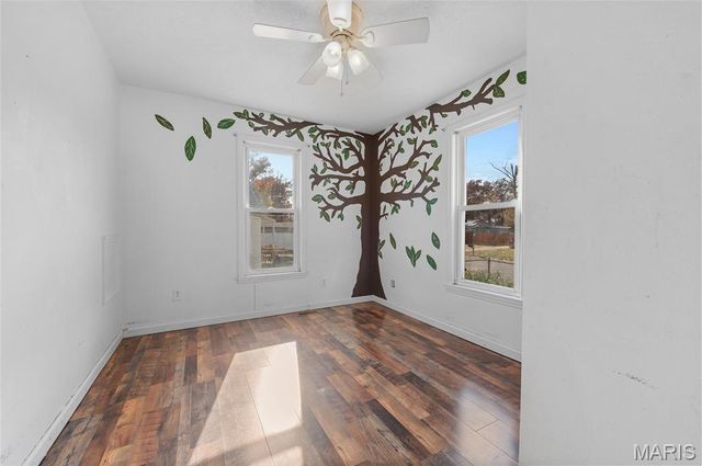 210 Poag Avenue, South Roxana, IL 62087