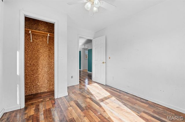 210 Poag Avenue, South Roxana, IL 62087