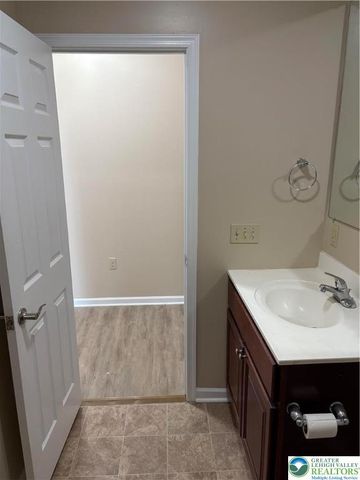 17 Belvidere Street 205, Nazareth Boro, PA 18064