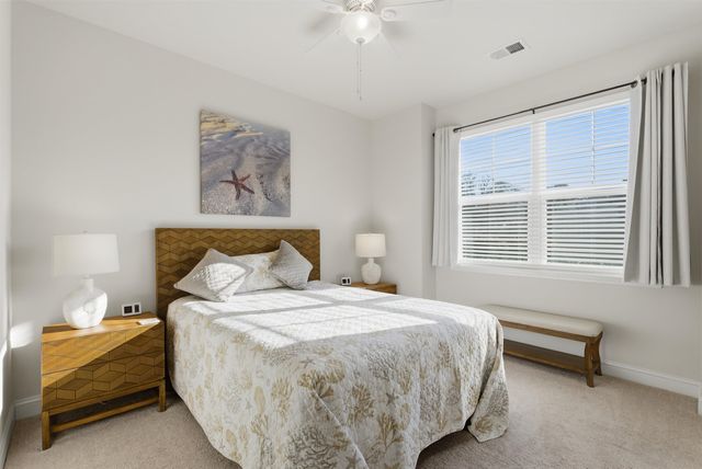 1136 Inlet View Dr., North Myrtle Beach, SC 29582