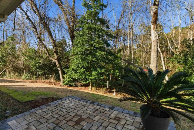 1136 Inlet View Dr., North Myrtle Beach, SC 29582