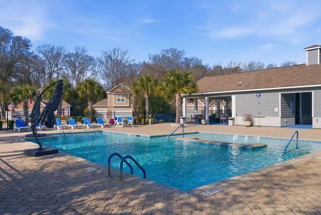 1136 Inlet View Dr., North Myrtle Beach, SC 29582