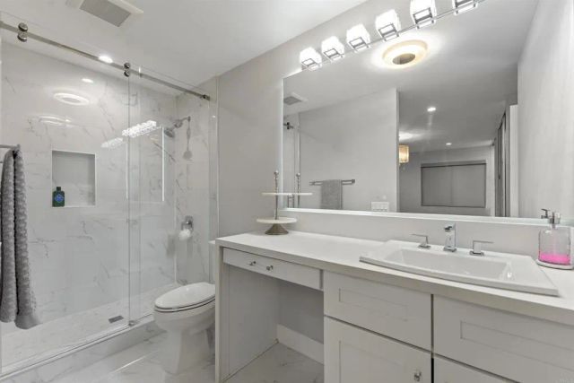 127 W Glaucus B, Encinitas, CA 92024