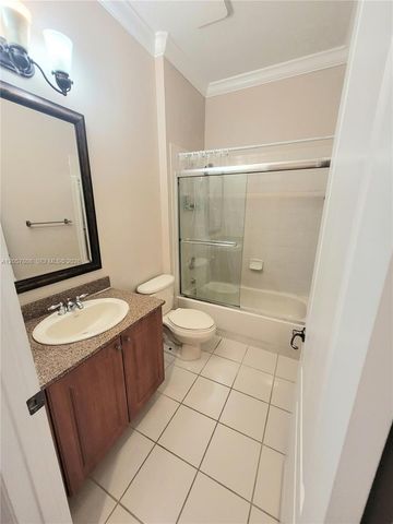 8707 Buckskin Mnr 5-12, Davie, FL 33328