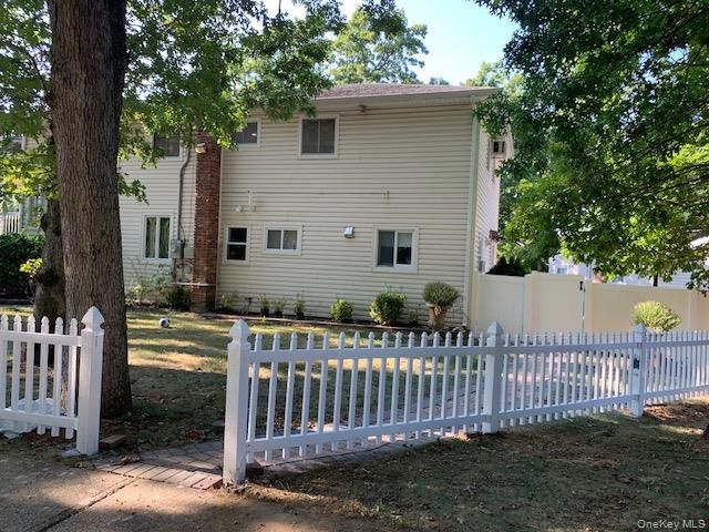 1093 Round Swamp Road, Plainview, NY 11803