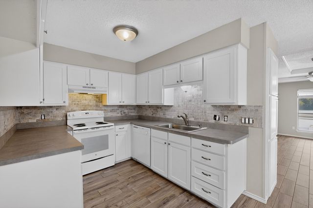 900 Irene Street, Burleson, TX 76028