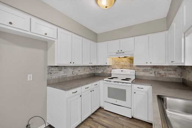 900 Irene Street, Burleson, TX 76028