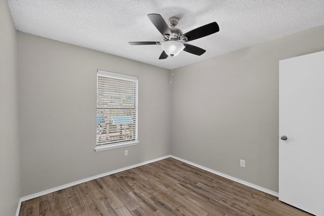 900 Irene Street, Burleson, TX 76028