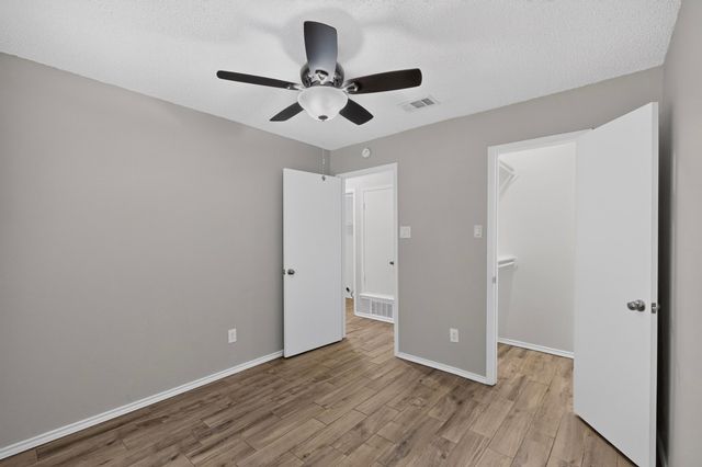 900 Irene Street, Burleson, TX 76028