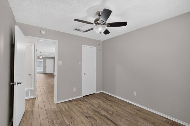 900 Irene Street, Burleson, TX 76028