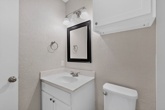 900 Irene Street, Burleson, TX 76028