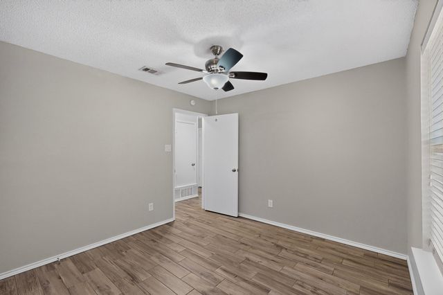 900 Irene Street, Burleson, TX 76028