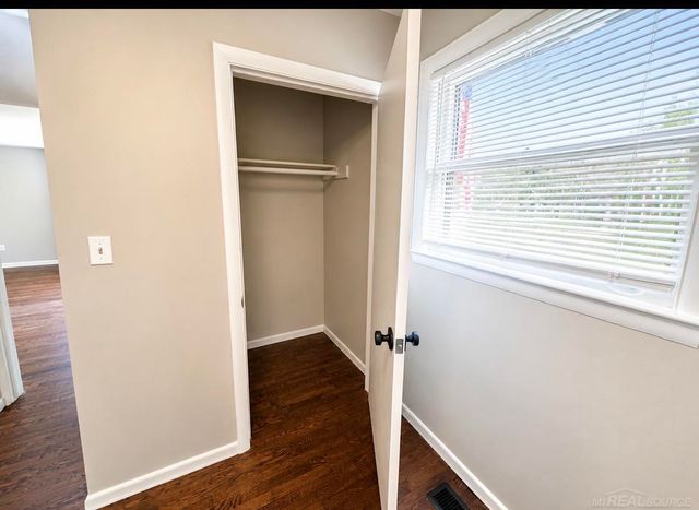 3001 Brandon Street, Flint, MI 48503