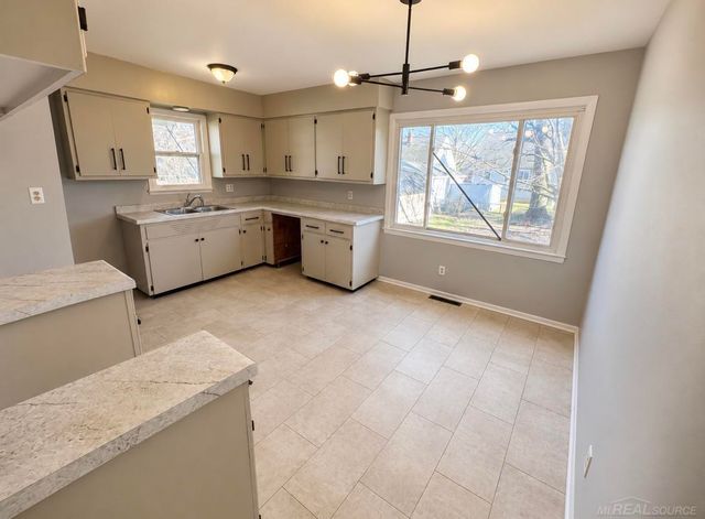3001 Brandon Street, Flint, MI 48503
