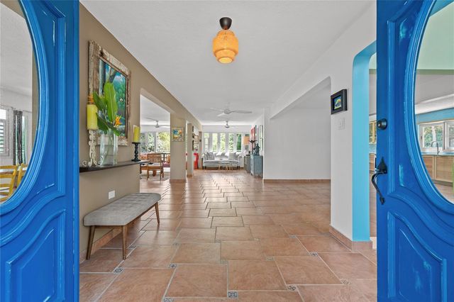 Cll 301 HACIENDAS DEL LAGO 70, Trujillo Alto, PR 00976