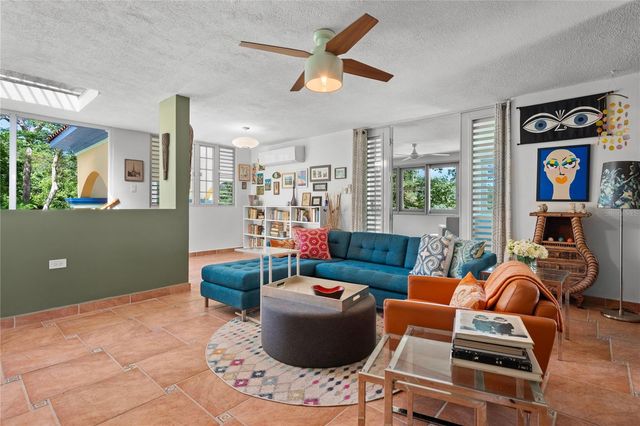 Cll 301 HACIENDAS DEL LAGO 70, Trujillo Alto, PR 00976