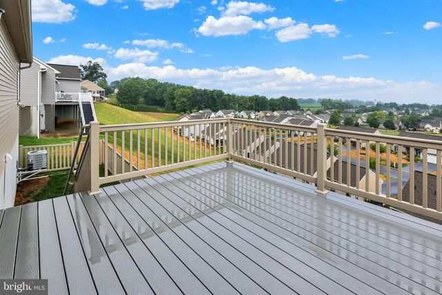 134 ROSEBUSH CT, Womelsdorf, PA 19567