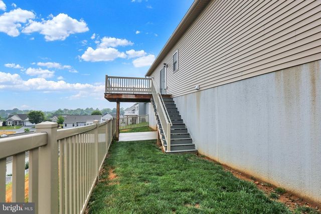 134 ROSEBUSH CT, Womelsdorf, PA 19567