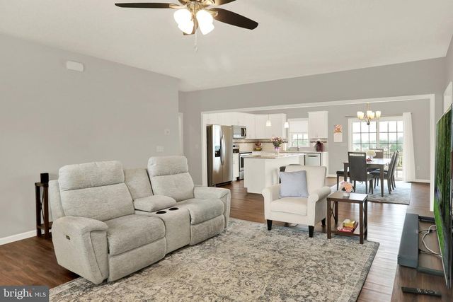 134 ROSEBUSH CT, Womelsdorf, PA 19567