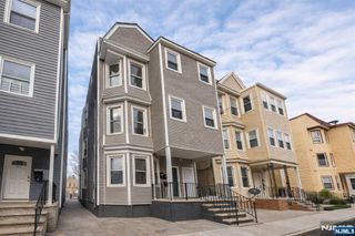 327 19th Street, Newark, NJ 07103