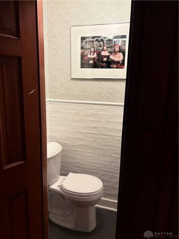 2215 N Fountain Boulevard, Springfield, OH 45504