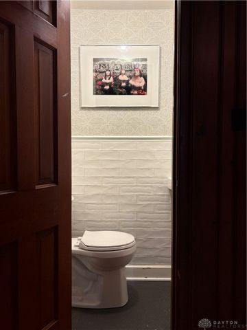 2215 N Fountain Boulevard, Springfield, OH 45504