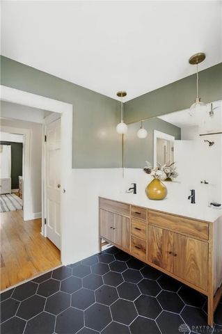 2215 N Fountain Boulevard, Springfield, OH 45504