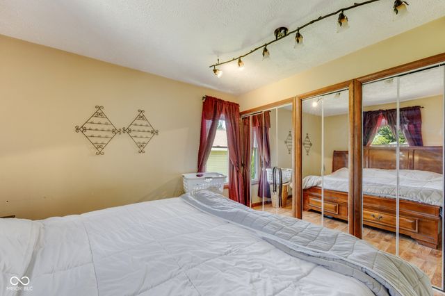 128 W 2nd Street, Greensburg, IN 47240