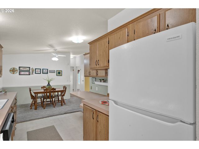 358 La Casa St, Eugene, OR 97402