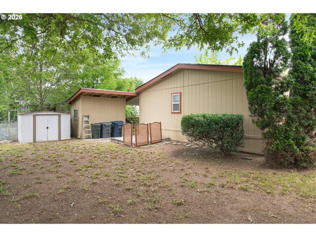 358 La Casa St, Eugene, OR 97402