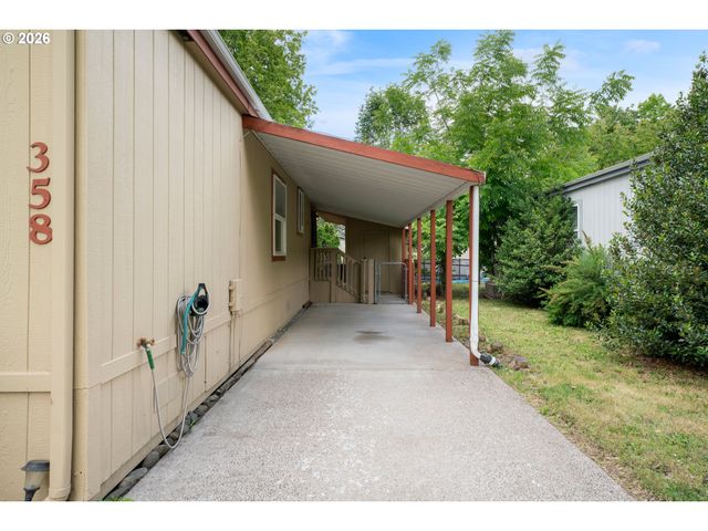 358 La Casa St, Eugene, OR 97402