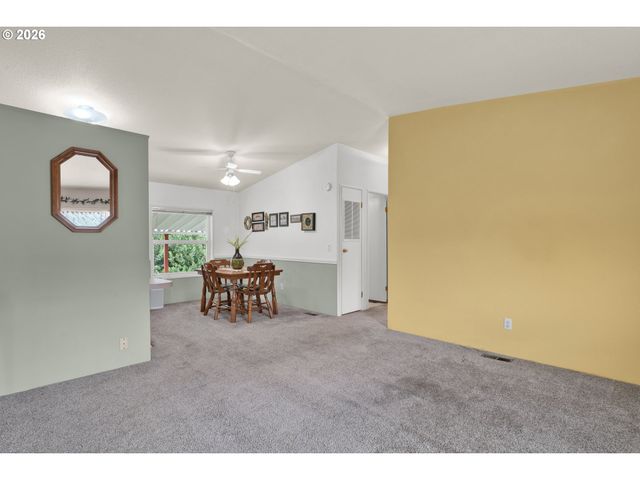 358 La Casa St, Eugene, OR 97402