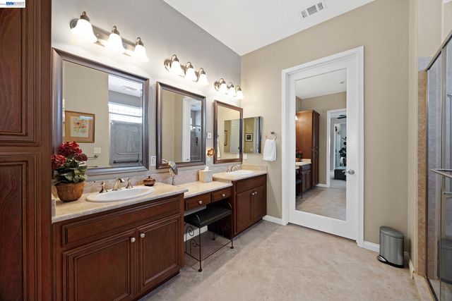 1362 Chatham Ct, Pleasanton, CA 94566