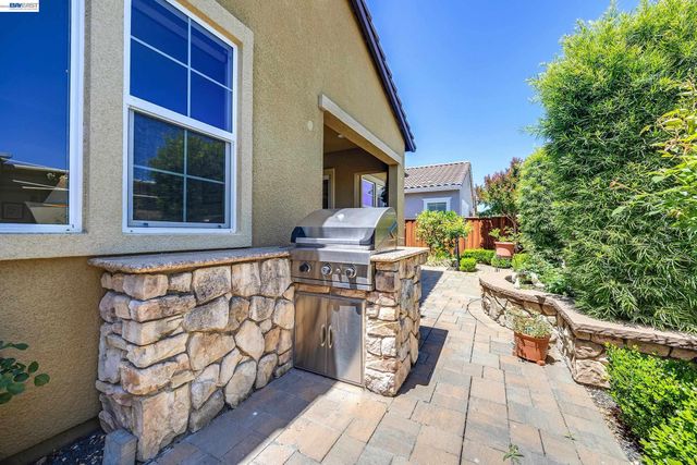 1362 Chatham Ct, Pleasanton, CA 94566