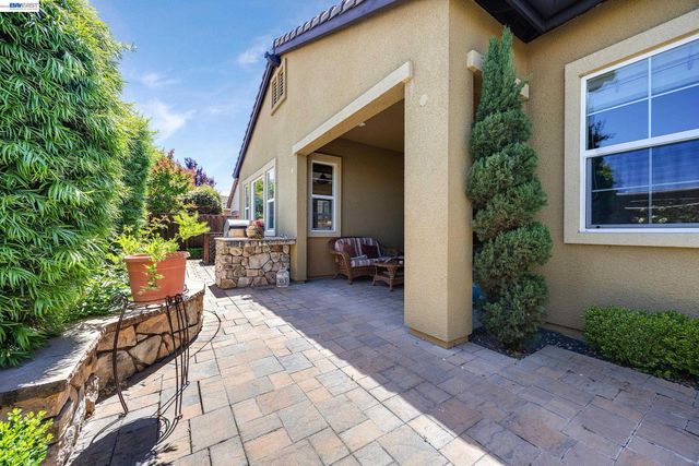 1362 Chatham Ct, Pleasanton, CA 94566