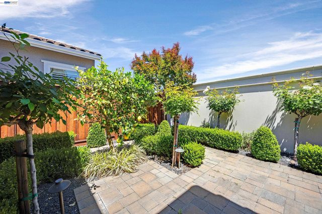 1362 Chatham Ct, Pleasanton, CA 94566