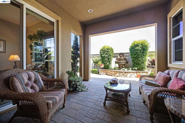 1362 Chatham Ct, Pleasanton, CA 94566