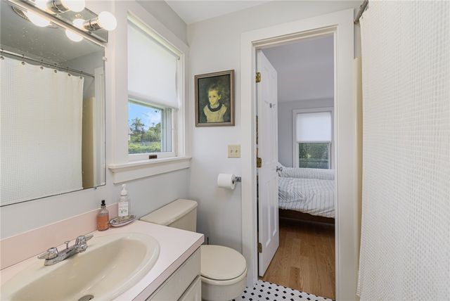 10 Casey Court, Newport, RI 02840