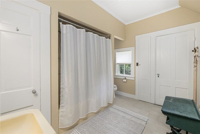 10 Casey Court, Newport, RI 02840