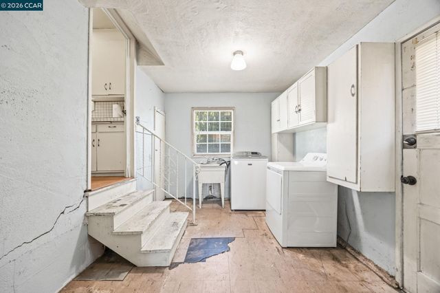 15594 Sharon St, San Lorenzo, CA 94580