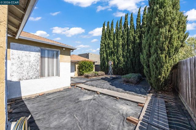 15594 Sharon St, San Lorenzo, CA 94580